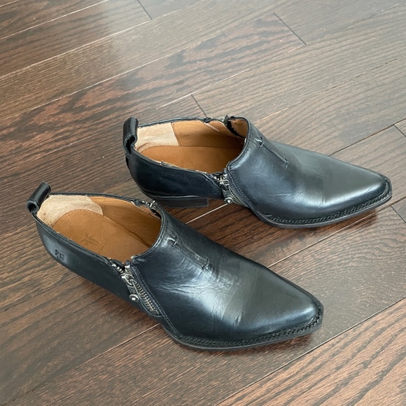 BNIB Frye Sacha Moto Shootie in Black 5.5 - Picture 4 of 9